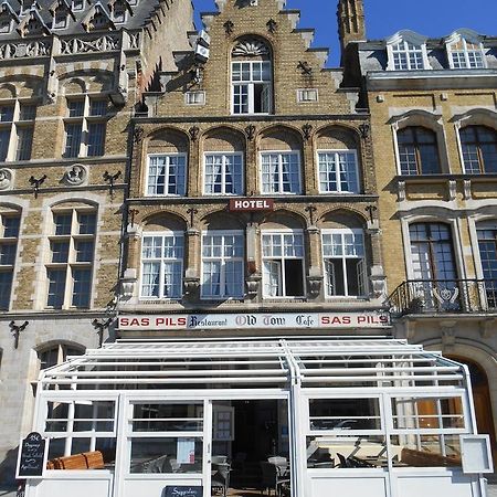 Hotel Old Tom Ieper Exteriör bild