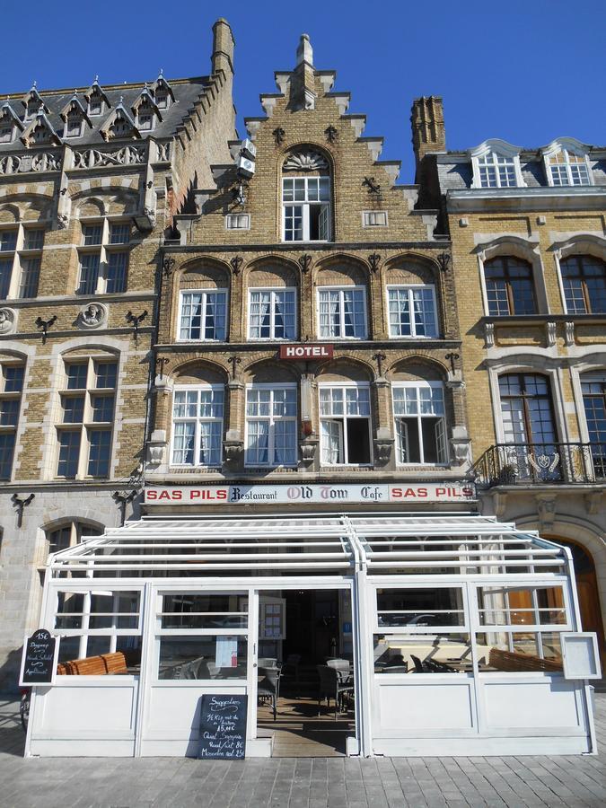 Hotel Old Tom Ieper Exteriör bild
